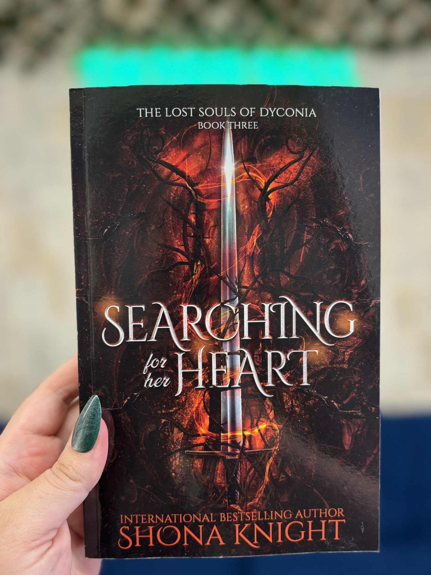 Searching for Her Heart - Shona Knight