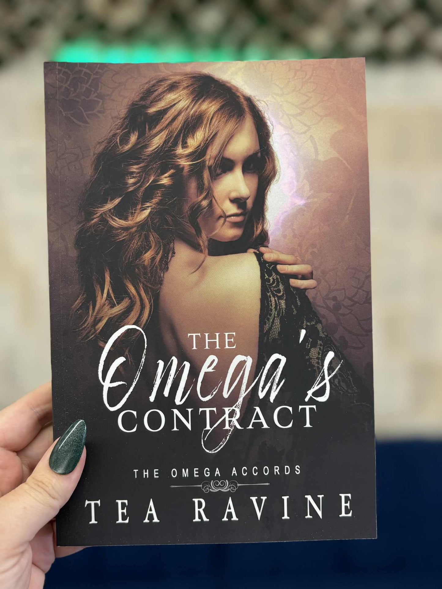 The Omega's Contract - Tea Ravine