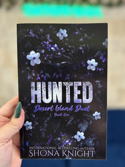 Desert Island Duet Series Bundle (Stranded & Hunted) - Shona Knight