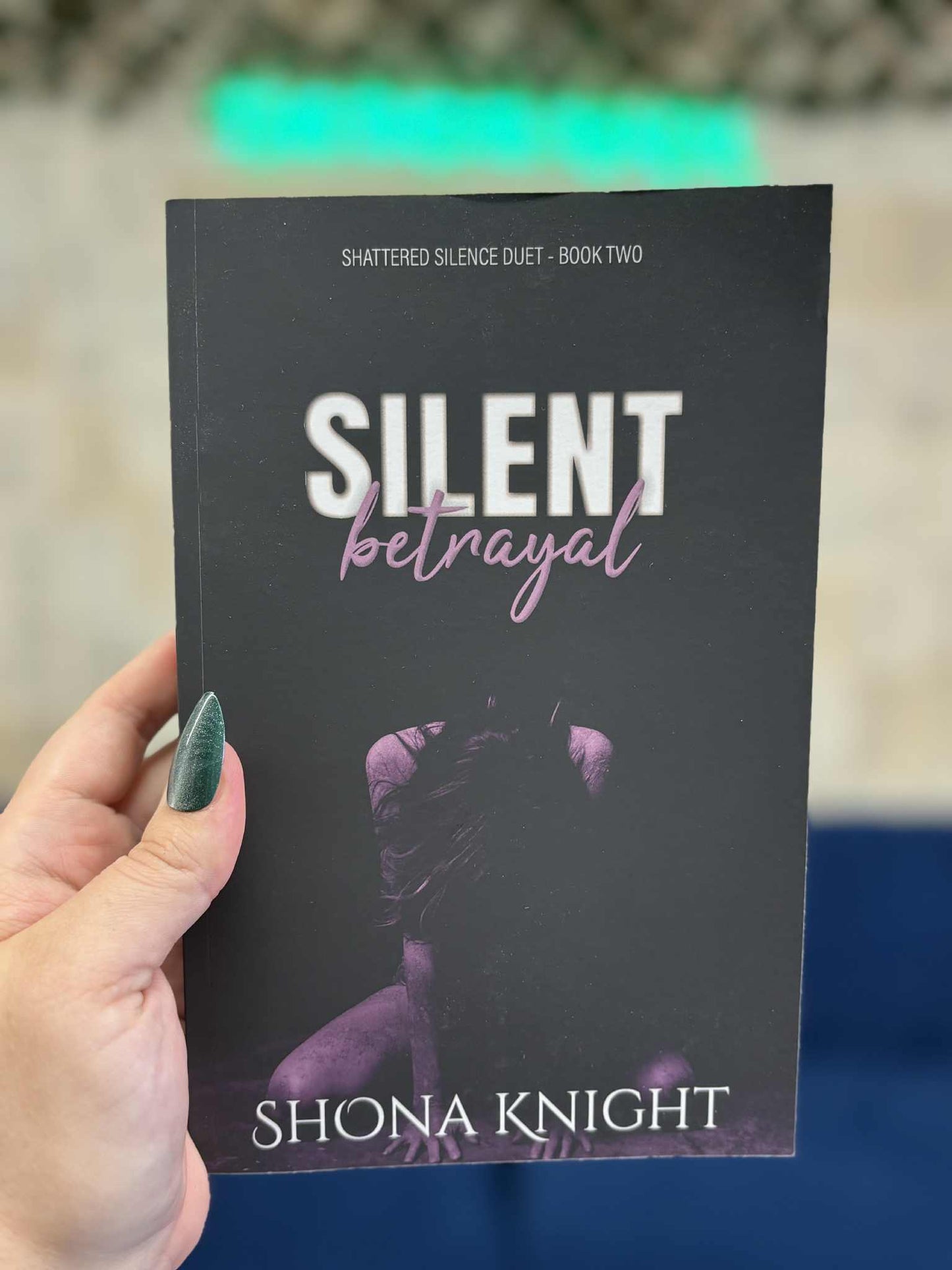 Silent Betrayal - Shona Knight